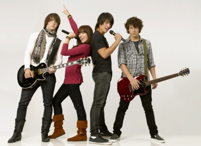 jonas-brothes-y-demi jonas-brothes-y-demi